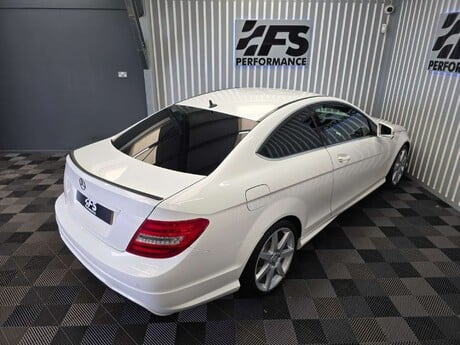 Mercedes-Benz C Class 2.1 C220 CDI BlueEfficiency AMG Sport Coupe 2dr Diesel G-Tronic+ Euro 5 (s/ 17