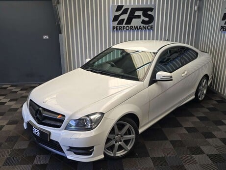 Mercedes-Benz C Class 2.1 C220 CDI BlueEfficiency AMG Sport Coupe 2dr Diesel G-Tronic+ Euro 5 (s/ 34