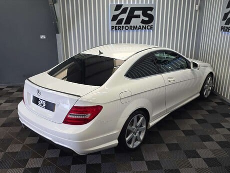 Mercedes-Benz C Class 2.1 C220 CDI BlueEfficiency AMG Sport Coupe 2dr Diesel G-Tronic+ Euro 5 (s/ 41