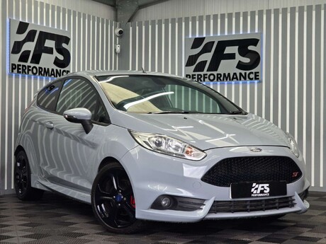 Ford Fiesta 1.6T EcoBoost ST-200 Hatchback 3dr Petrol Manual Euro 6 (200 ps) 1