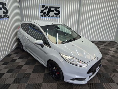 Ford Fiesta 1.6T EcoBoost ST-200 Hatchback 3dr Petrol Manual Euro 6 (200 ps) 9