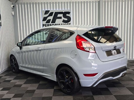 Ford Fiesta 1.6T EcoBoost ST-200 Hatchback 3dr Petrol Manual Euro 6 (200 ps) 37