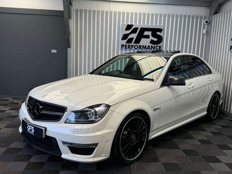 Mercedes-Benz C Class 6.3 C63 V8 AMG Saloon 4dr Petrol SpdS MCT Euro 5 (457 ps) 41