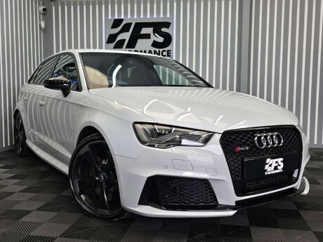 Audi RS3 2.5 TFSI Sportback 5dr Petrol S Tronic quattro Euro 6 (s/s) (Nav) (367 ps) 32