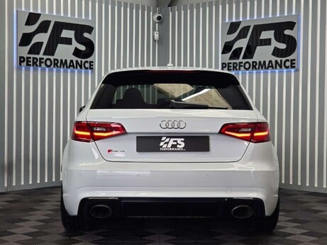 Audi RS3 2.5 TFSI Sportback 5dr Petrol S Tronic quattro Euro 6 (s/s) (Nav) (367 ps) 32