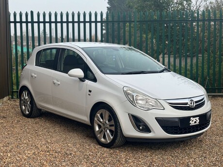 Vauxhall Corsa 1.4 16V SE Hatchback 5dr Petrol Manual Wide Ratio Euro 5 (100 ps) 4