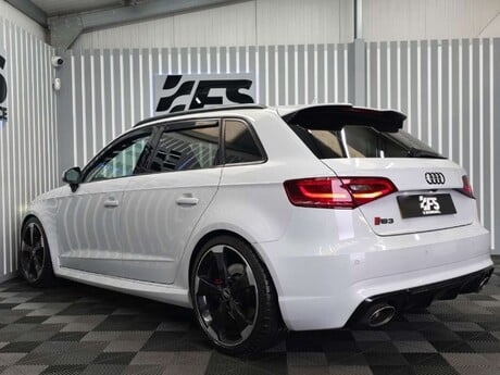 Audi RS3 2.5 TFSI Sportback 5dr Petrol S Tronic quattro Euro 6 (s/s) (Nav) (367 ps) 4