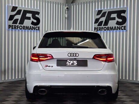 Audi RS3 2.5 TFSI Sportback 5dr Petrol S Tronic quattro Euro 6 (s/s) (Nav) (367 ps) 32