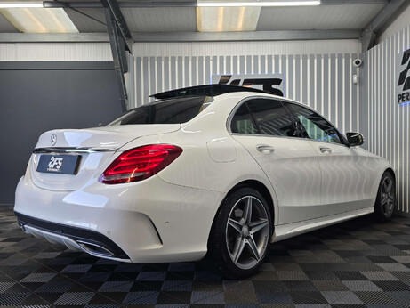 Mercedes-Benz C Class 2.1 C250 BlueTEC AMG Line Saloon 4dr Diesel G-Tronic+ Euro 6 (s/s) (204 ps) 5