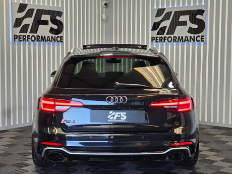 Audi RS4 2.9 TFSI V6 Estate 5dr Petrol Tiptronic quattro Euro 6 (s/s) (450 ps) 35