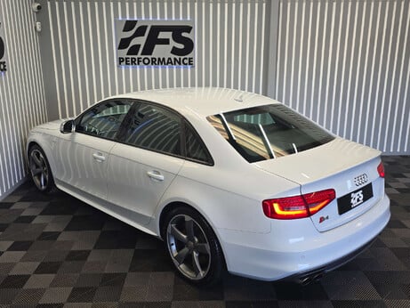 Audi S4 3.0 TFSI V6 Saloon 4dr Petrol S Tronic quattro Euro 5 (s/s) (333 ps) 28