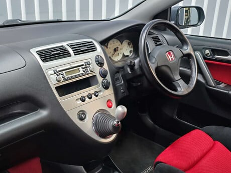 Honda Civic 2.0 i-VTEC Type R Hatchback 3dr Petrol Manual (212 g/km, 197 bhp) 18