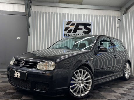 Volkswagen Golf 3.2 R32 Hatchback 3dr Petrol Manual (276 g/km, 240 bhp) 3