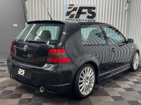 Volkswagen Golf 3.2 R32 Hatchback 3dr Petrol Manual (276 g/km, 240 bhp) 18