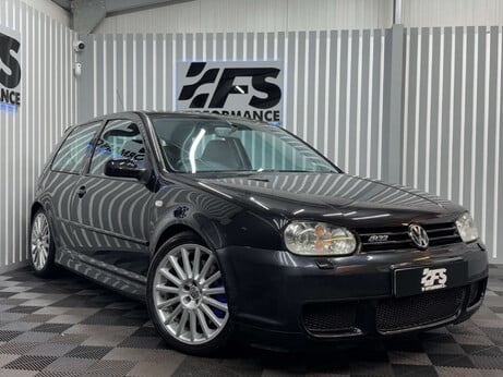 Volkswagen Golf 3.2 R32 Hatchback 3dr Petrol Manual (276 g/km, 240 bhp) 19