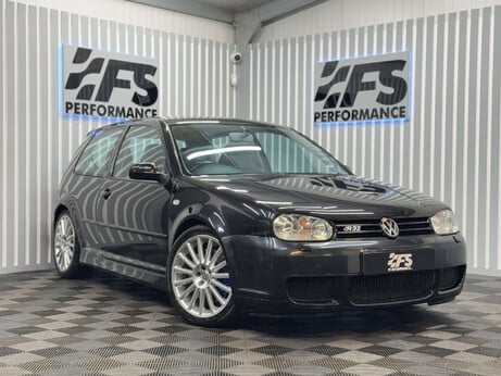 Volkswagen Golf 3.2 R32 Hatchback 3dr Petrol Manual (276 g/km, 240 bhp) 25