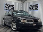 Volkswagen Golf 3.2 R32 Hatchback 3dr Petrol Manual (276 g/km, 240 bhp) 30