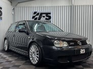 Volkswagen Golf 3.2 R32 Hatchback 3dr Petrol Manual (276 g/km, 240 bhp) 31