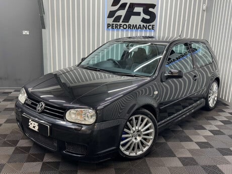 Volkswagen Golf 3.2 R32 Hatchback 3dr Petrol Manual (276 g/km, 240 bhp) 30