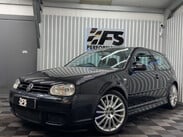 Volkswagen Golf 3.2 R32 Hatchback 3dr Petrol Manual (276 g/km, 240 bhp) 35