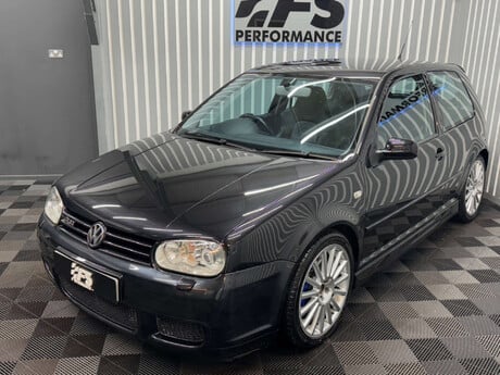 Volkswagen Golf 3.2 R32 Hatchback 3dr Petrol Manual (276 g/km, 240 bhp) 37