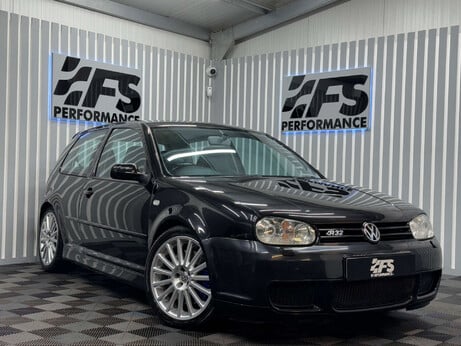 Volkswagen Golf 3.2 R32 Hatchback 3dr Petrol Manual (276 g/km, 240 bhp) 13