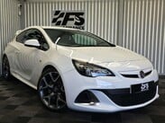 Vauxhall Astra 2.0 Astra VXR 3dr 17