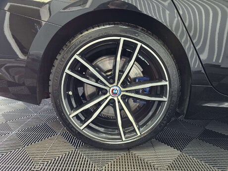 BMW 3 Series 3.0 330d M Sport Saloon 4dr Diesel Auto xDrive Euro 6 (s/s) (265 ps) 31