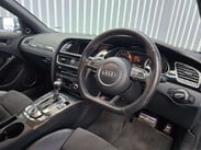 Audi RS4 4.2 FSI V8 Estate 5dr Petrol S Tronic quattro Euro 5 (450 ps) 26