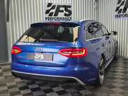 Audi RS4 4.2 FSI V8 Estate 5dr Petrol S Tronic quattro Euro 5 (450 ps) 44