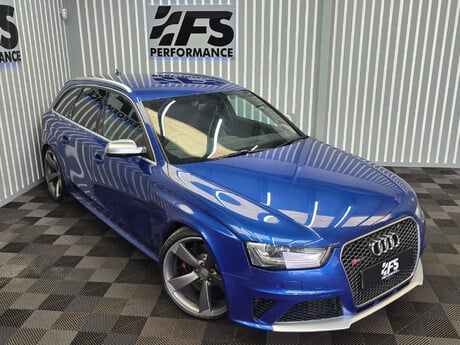 Audi RS4 4.2 FSI V8 Estate 5dr Petrol S Tronic quattro Euro 5 (450 ps) 45