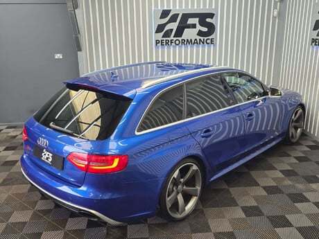 Audi RS4 4.2 FSI V8 Estate 5dr Petrol S Tronic quattro Euro 5 (450 ps) 50