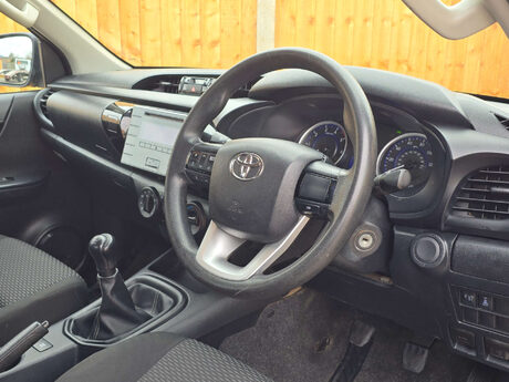 Toyota Hilux 2.4 D-4D Active Pickup Double Cab 4dr Diesel Manual 4WD Euro 6 (3.5t) (150 27