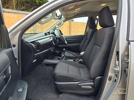 Toyota Hilux 2.4 D-4D Active Pickup Double Cab 4dr Diesel Manual 4WD Euro 6 (3.5t) (150 28
