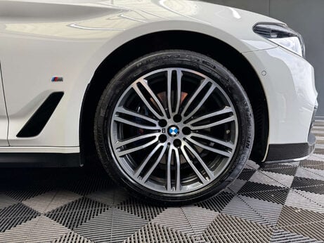 BMW 5 Series 2.0 530e 12kWh M Sport Saloon 4dr Petrol Plug-in Hybrid Auto xDrive Euro 6 9
