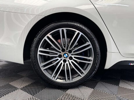 BMW 5 Series 2.0 530e 12kWh M Sport Saloon 4dr Petrol Plug-in Hybrid Auto xDrive Euro 6 10