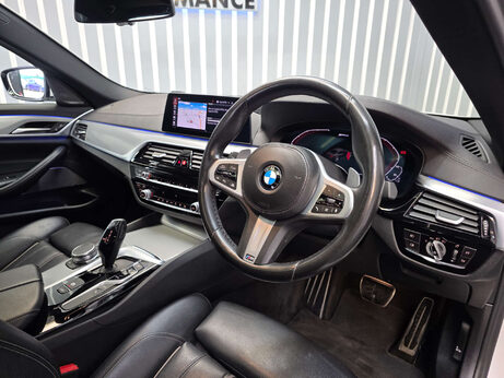 BMW 5 Series 2.0 530e 12kWh M Sport Saloon 4dr Petrol Plug-in Hybrid Auto xDrive Euro 6 35