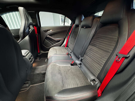 Mercedes-Benz A Class 2.0 A45 AMG (Premium) Hatchback 5dr Petrol SpdS DCT 4MATIC Euro 6 (s/s) (38 5