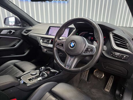 BMW 1 Series 2.0 M135i Hatchback 5dr Petrol Auto xDrive Euro 6 (s/s) (306 ps) 38