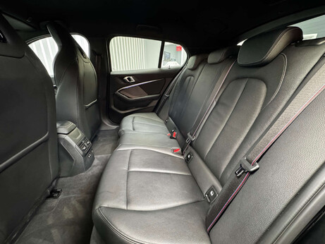 BMW 1 Series 2.0 M135i Hatchback 5dr Petrol Auto xDrive Euro 6 (s/s) (306 ps) 31