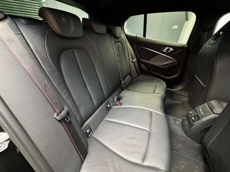 BMW 1 Series 2.0 M135i Hatchback 5dr Petrol Auto xDrive Euro 6 (s/s) (306 ps) 9