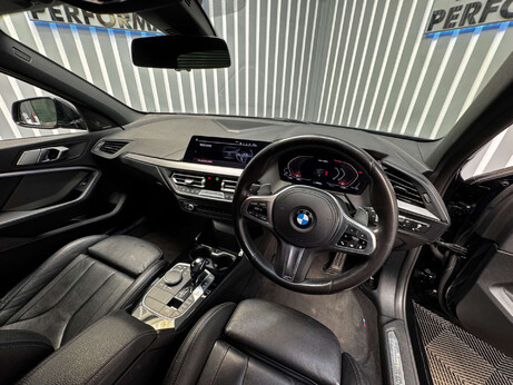 BMW 1 Series 2.0 M135i Hatchback 5dr Petrol Auto xDrive Euro 6 (s/s) (306 ps) 37