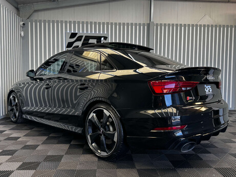 Audi RS3 2.5 TFSI Audi Sport Edition Saloon 4dr Petrol S Tronic quattro Euro 6 (s/s) 33