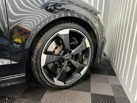 Audi RS3 2.5 TFSI Audi Sport Edition Saloon 4dr Petrol S Tronic quattro Euro 6 (s/s) 6