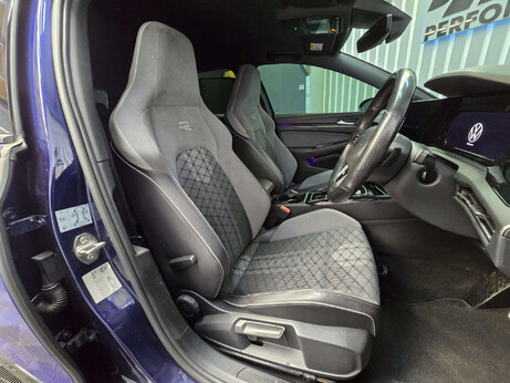 Volkswagen Golf 1.5 eTSI MHEV R-Line Hatchback 5dr Petrol Hybrid DSG Euro 6 (s/s) (150 ps) 3