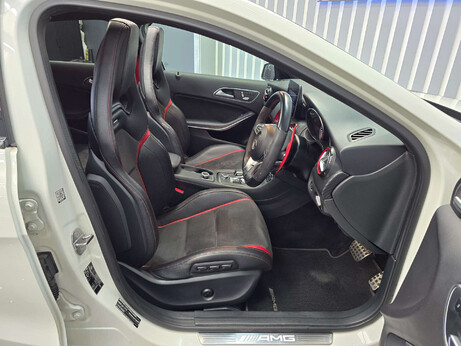 Mercedes-Benz A Class 2.0 A45 AMG (Premium) Hatchback 5dr Petrol SpdS DCT 4MATIC Euro 6 (s/s) (38 17