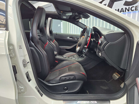 Mercedes-Benz A Class 2.0 A45 AMG (Premium) Hatchback 5dr Petrol SpdS DCT 4MATIC Euro 6 (s/s) (38 31
