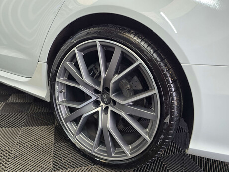 Audi RS6 4.0 TFSI V8 Performance Estate 5dr Petrol Tiptronic quattro Euro 6 (s/s) (6 29