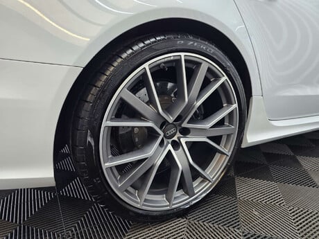 Audi RS6 4.0 TFSI V8 Performance Estate 5dr Petrol Tiptronic quattro Euro 6 (s/s) (6 36