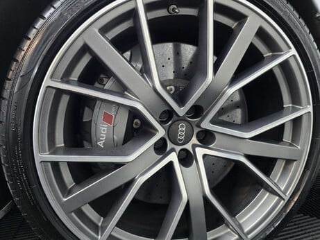 Audi RS6 4.0 TFSI V8 Performance Estate 5dr Petrol Tiptronic quattro Euro 6 (s/s) (6 33